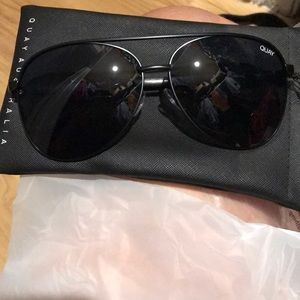 New Quay Vivienne sunglasses black